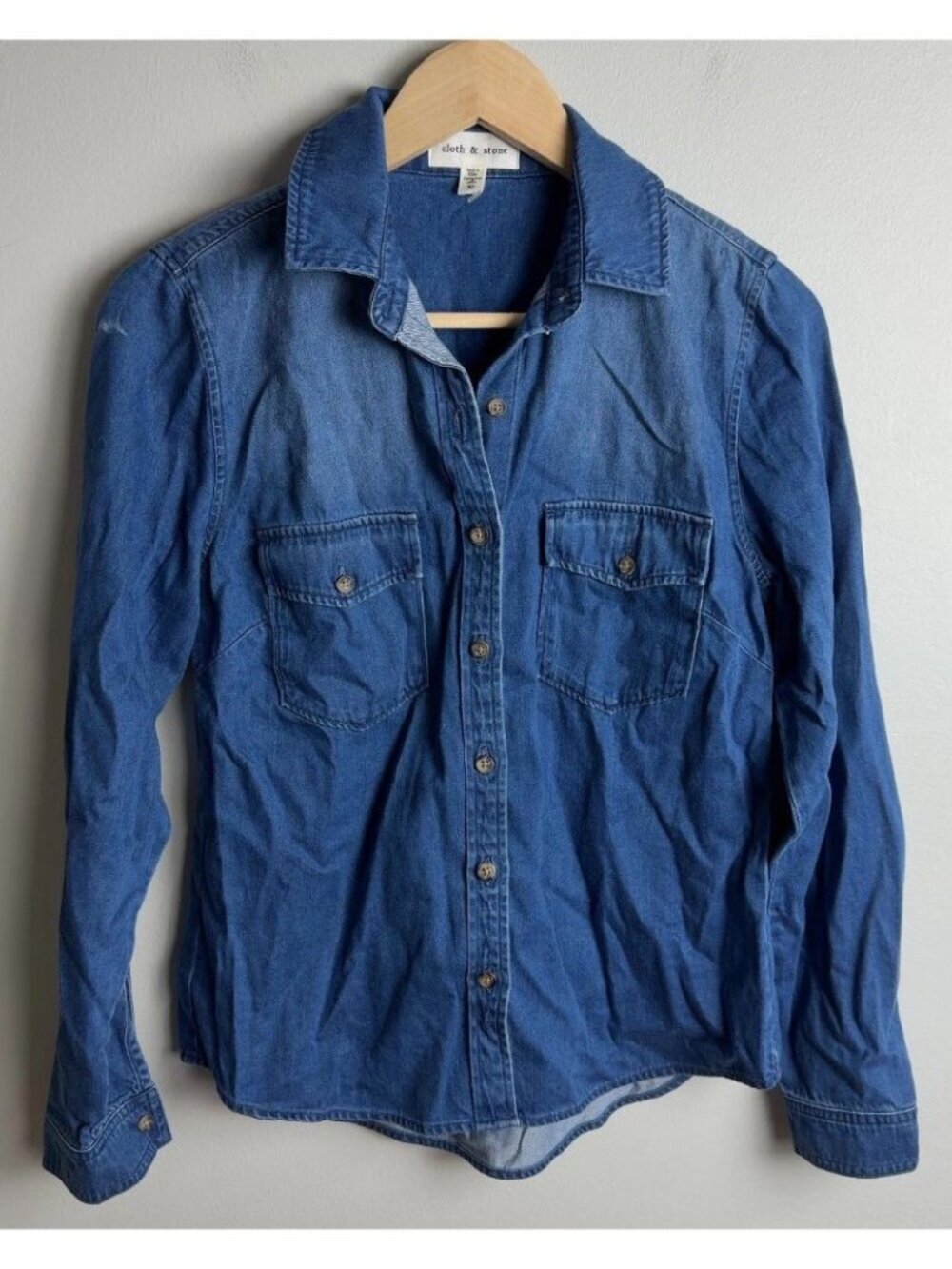 Cloth & Stone Denim Shirt Blue Cotton Modal Button Down Pockets Size XS Fading